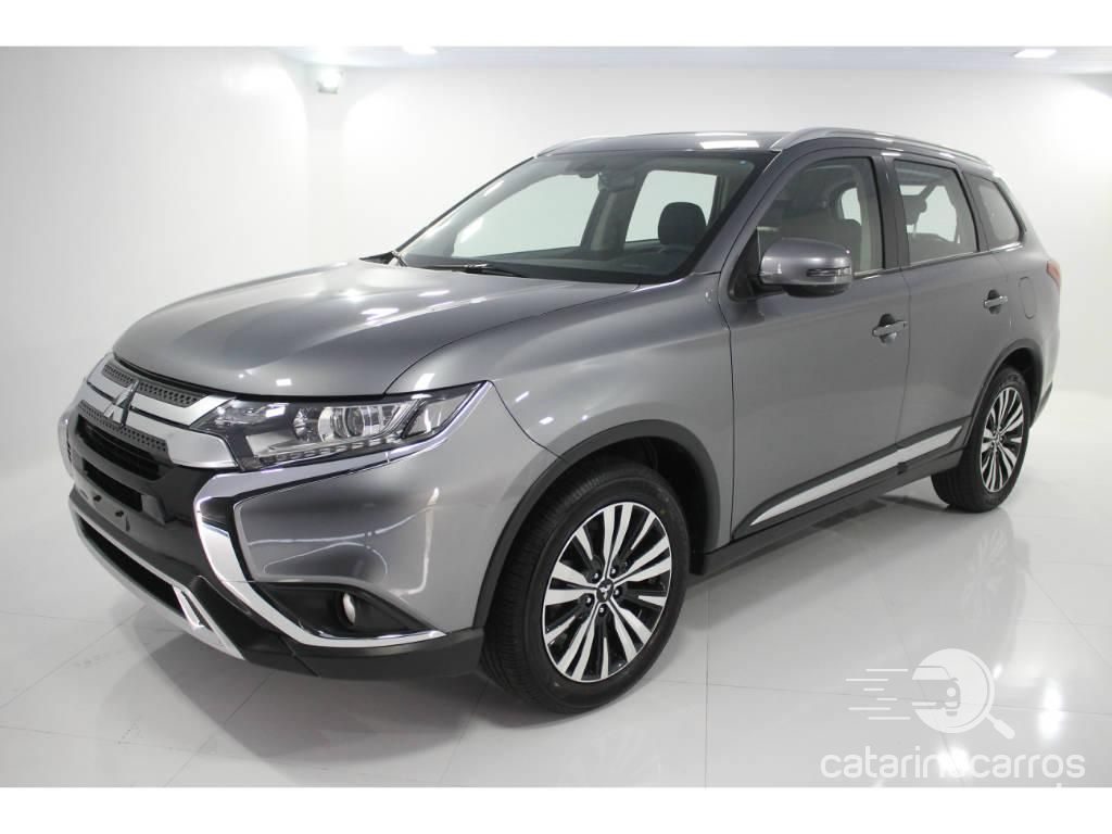 Mitsubishi Outlander SUV﻿